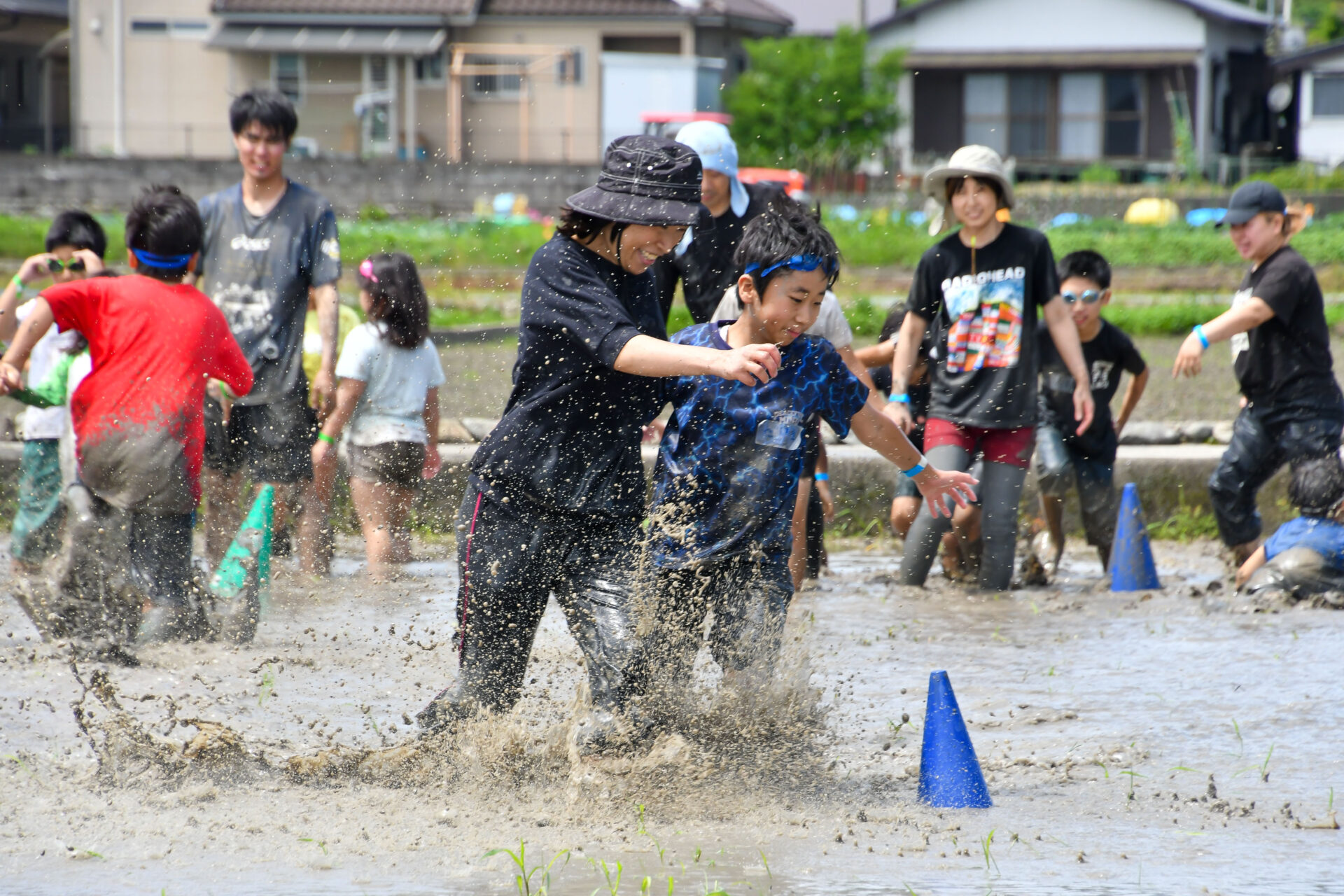 「FC今治どろリンピック2025」開催レポート！大人も子どもも泥んこに！