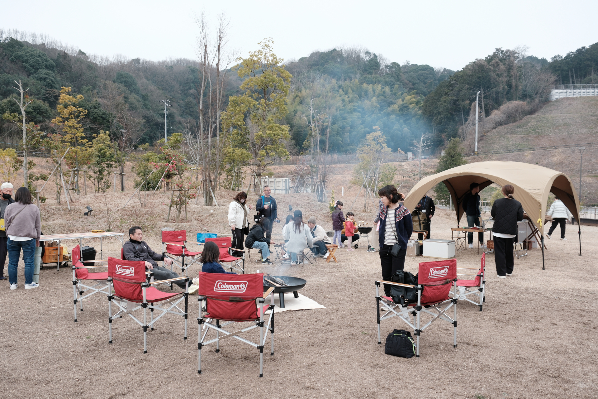 『アーバンリサーチとの小さなお庭あそび』開催レポート!炭火で棒巻きパンづくりワークショップ & アーバンリサーチさんのキッズ服POP UP SHOP を開催しました!